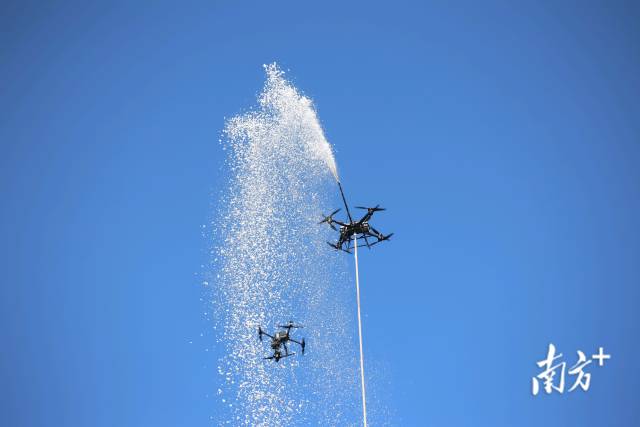 1700725399358241.jpg 4.jpg